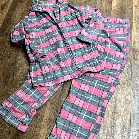 jcpenney Other - Fleece medium pajama’s